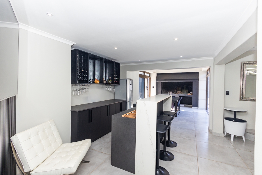 4 Bedroom Property for Sale in Ridgeworth Western Cape